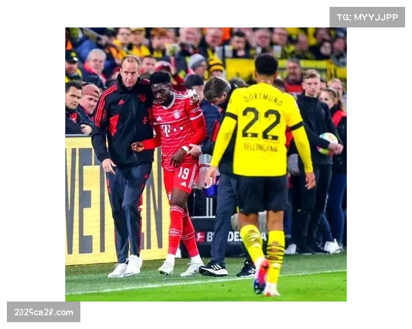 特写瞬间：西班牙国家德比，贝林厄姆回追50米完成关键铲断，体现非后卫球员的盯人职责